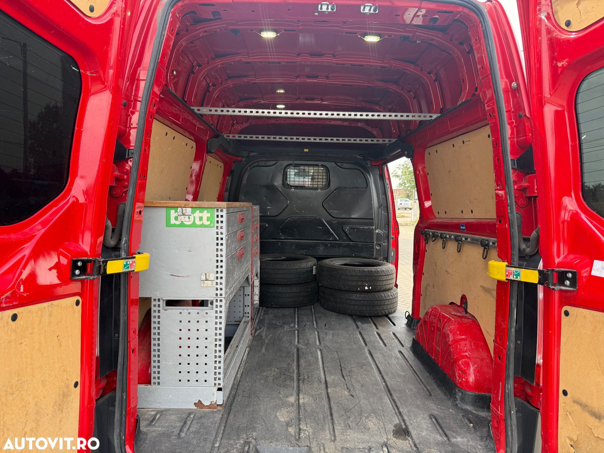 Ford Transit Custom - 8