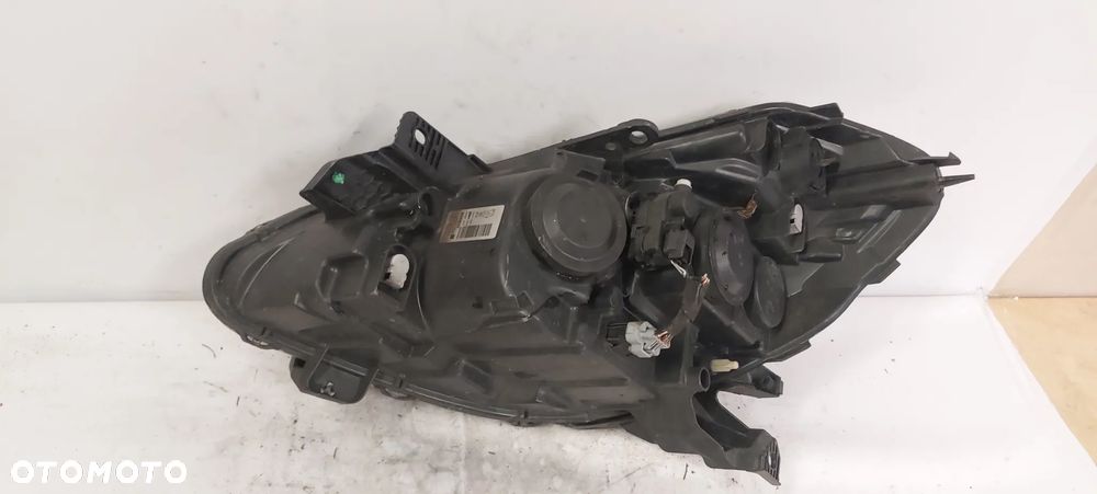 .  PRZOD PRZEDNIA LAMPA PRAWA RENAULT CLIO 3 LIFT - 4