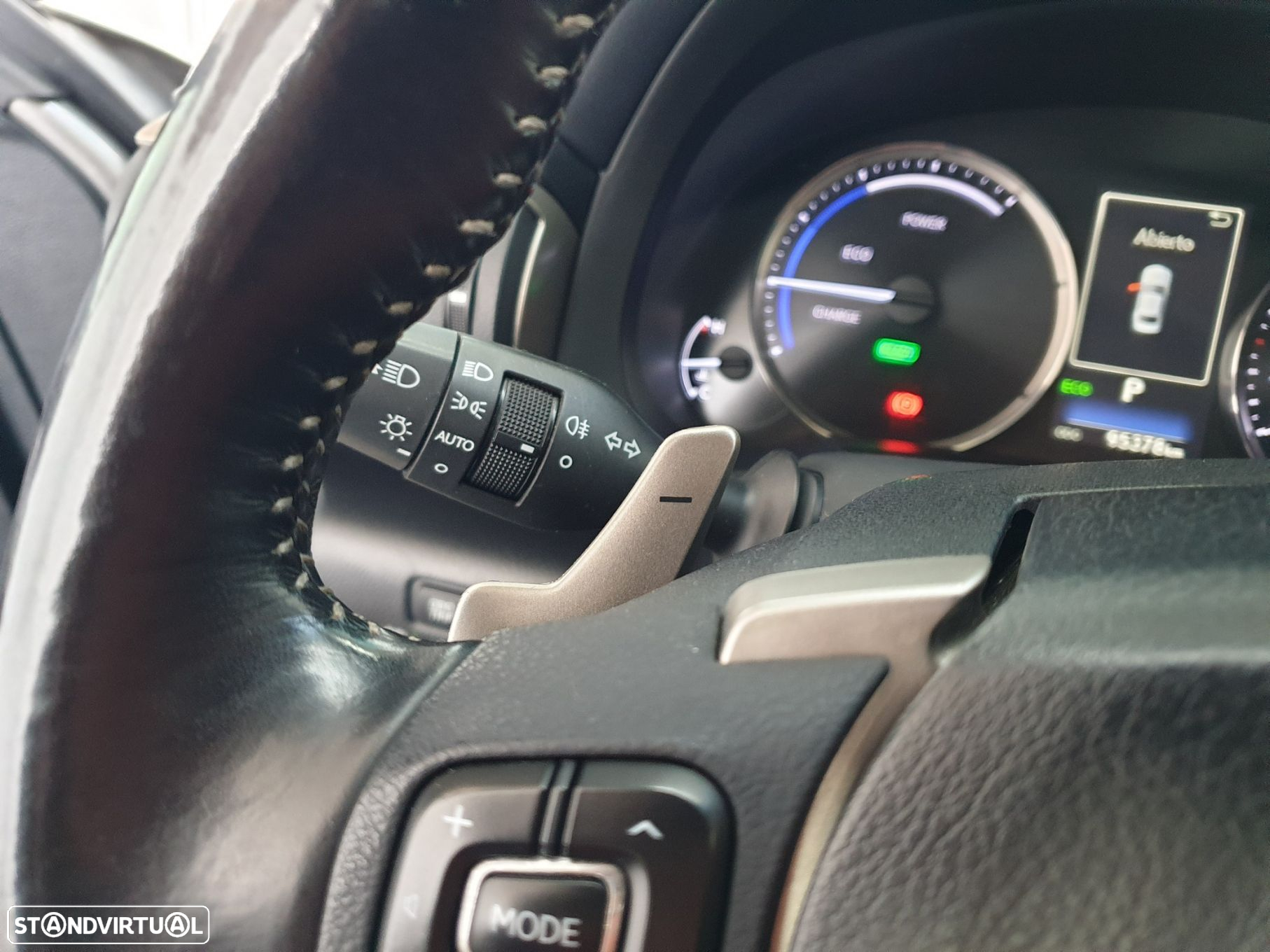 Lexus IS 300H Sport Edition - 16