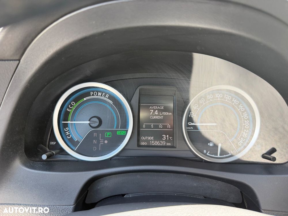 Toyota Auris 1.8 L VVT-i HSD Sol - 10