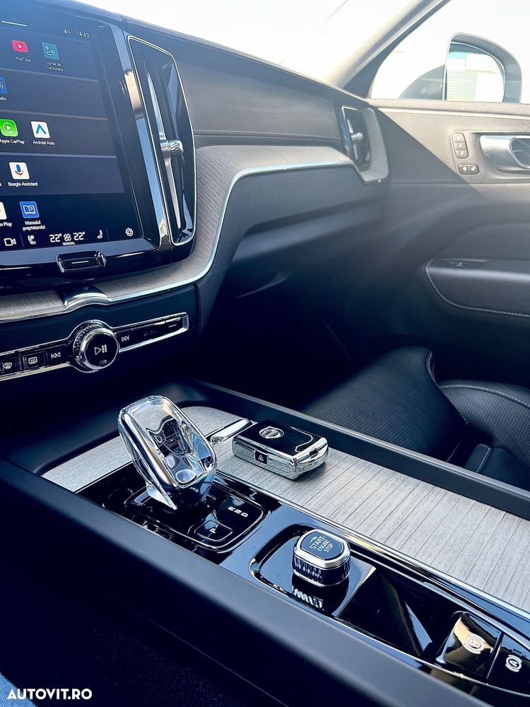 Volvo XC 60 T8 AWD Recharge Ultimate Dark - 9