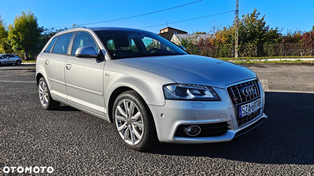 Audi A3 Sportback - 1
