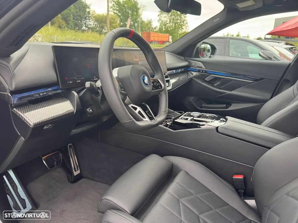 BMW i5 - 36
