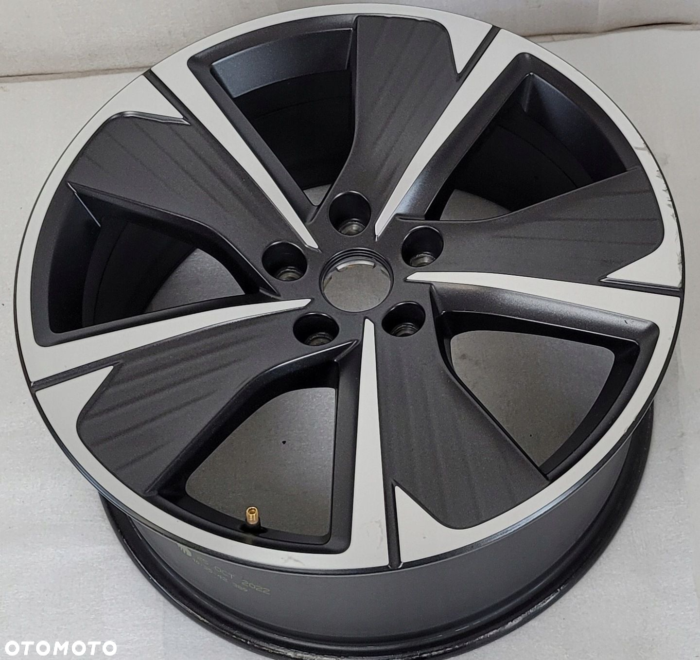 FELGA SEAT CUPRA FORMENTOR 5FF 8x18 18 ET40 5x112 - 4