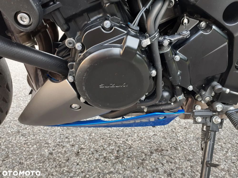 Suzuki GSX 1000 - 15