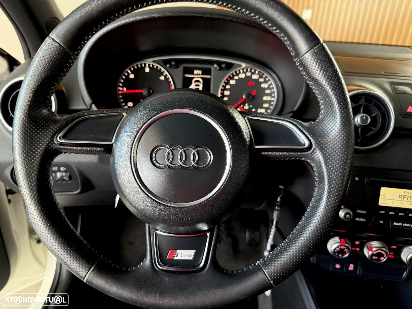 Audi A1 1.6 TDI S-line - 35