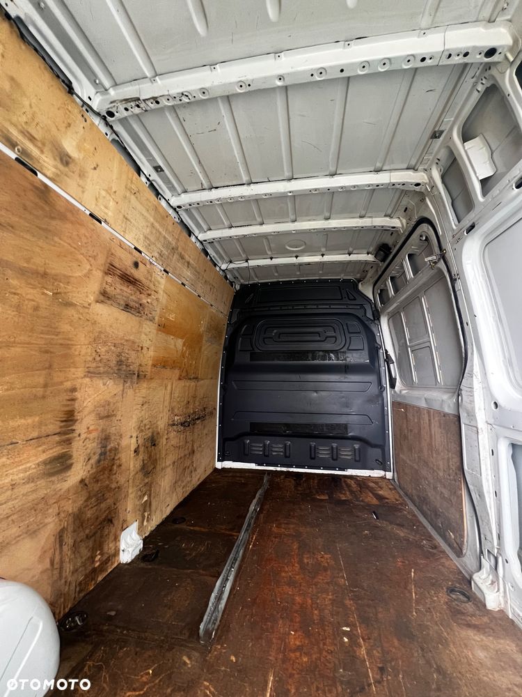 Mercedes-Benz Sprinter - 7
