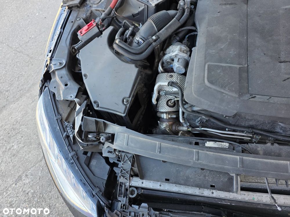 Audi A4 Avant 40 TDI quattro S tronic advanced - 5