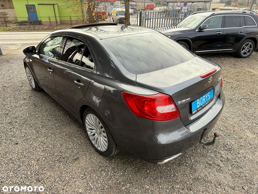 Suzuki Kizashi 2.4 Sport 4WD CVT - 36