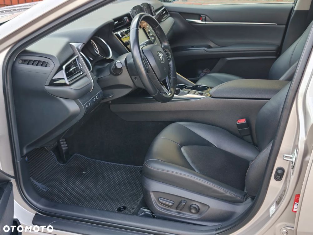 Toyota Camry Business Edition - 6