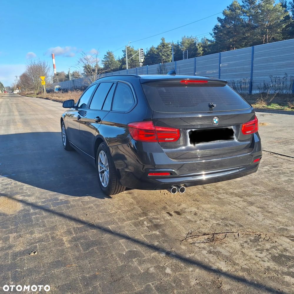 BMW Seria 3 320d Luxury Line sport - 12