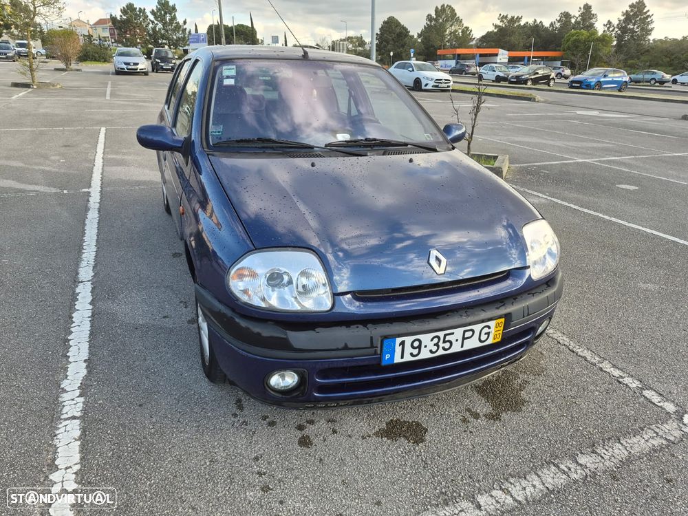 Renault Clio 1.2 RXE - 1
