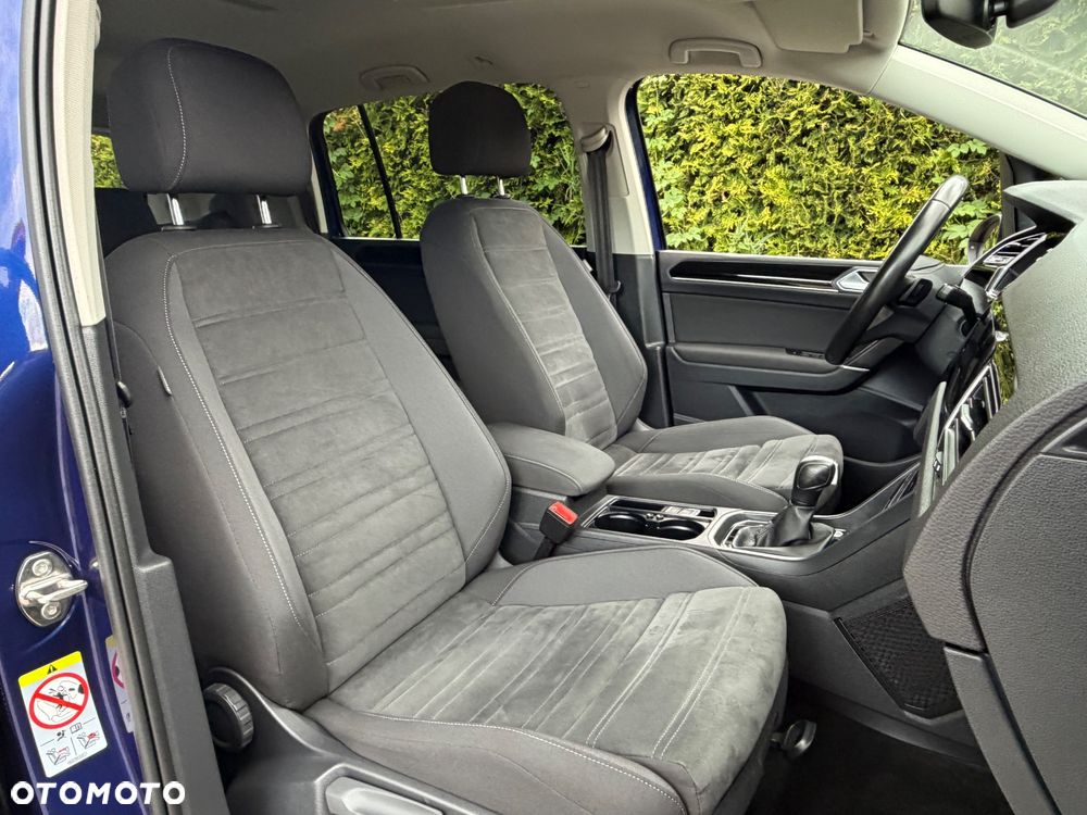 Volkswagen Touran 2.0 TDI SCR (BlueMotion Technology) DSG Highline - 33