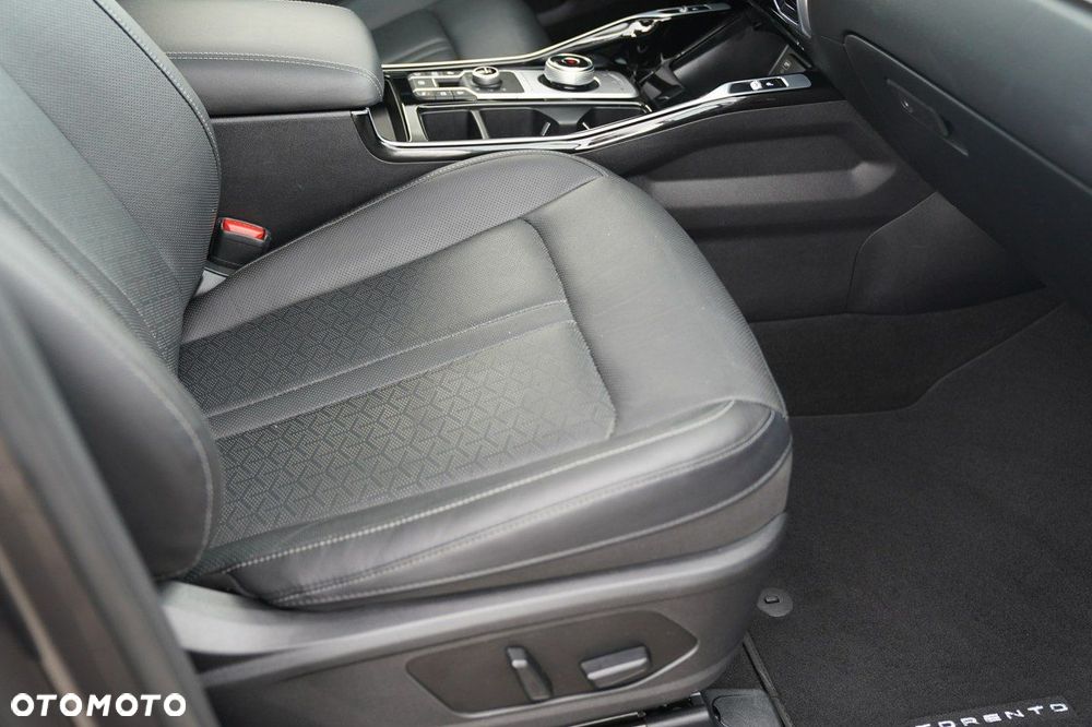 Kia Sorento - 24