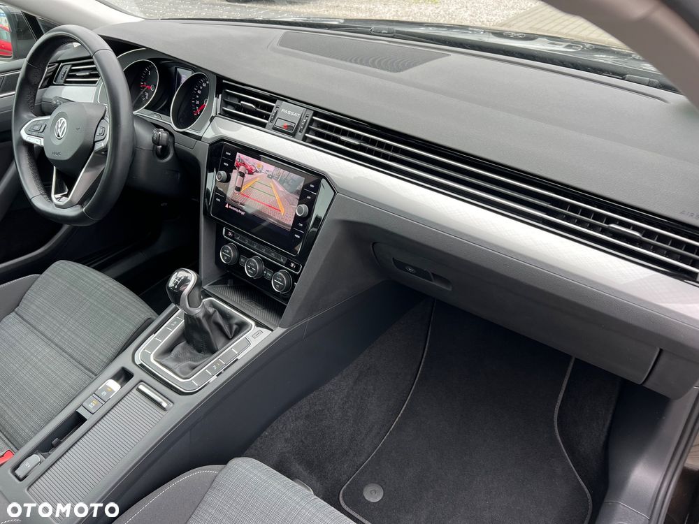 Volkswagen Passat 2.0 TDI BMT Comfortline - 9