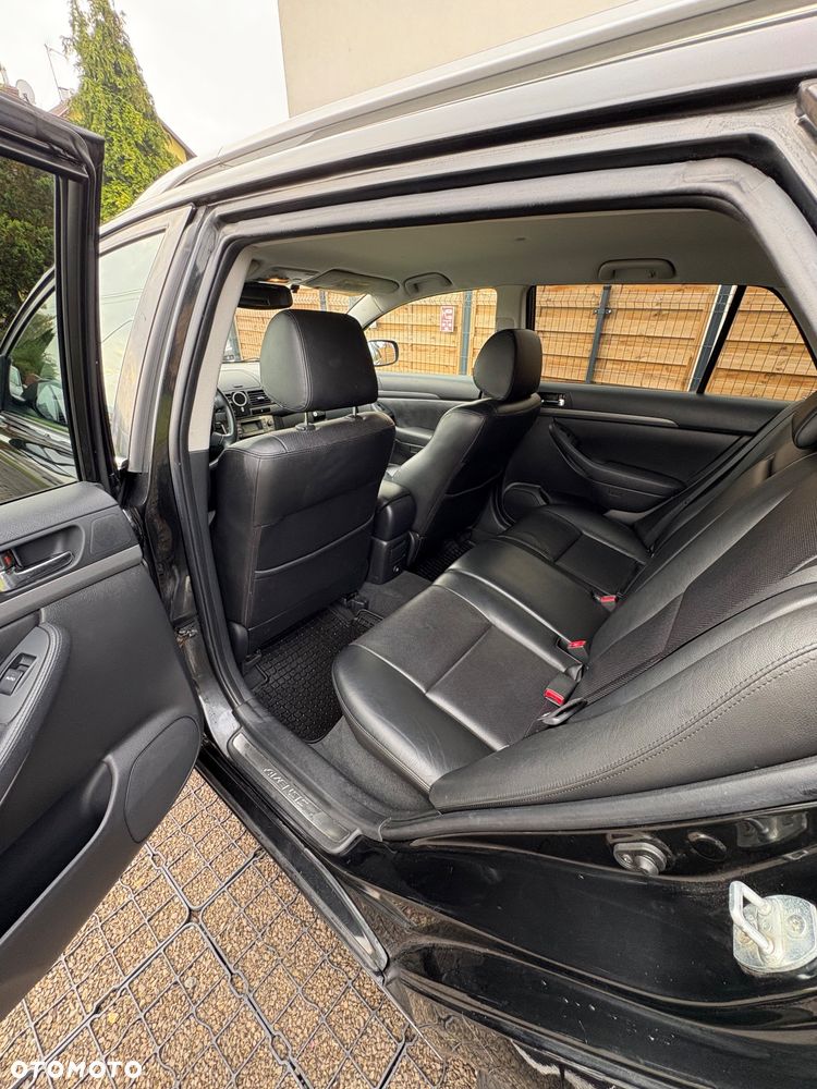 Toyota Avensis 2.0 VVT-i Sol - 5