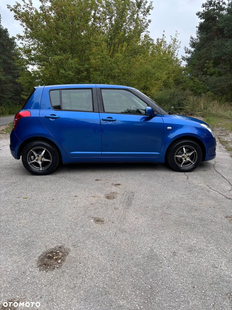 Suzuki Swift - 3