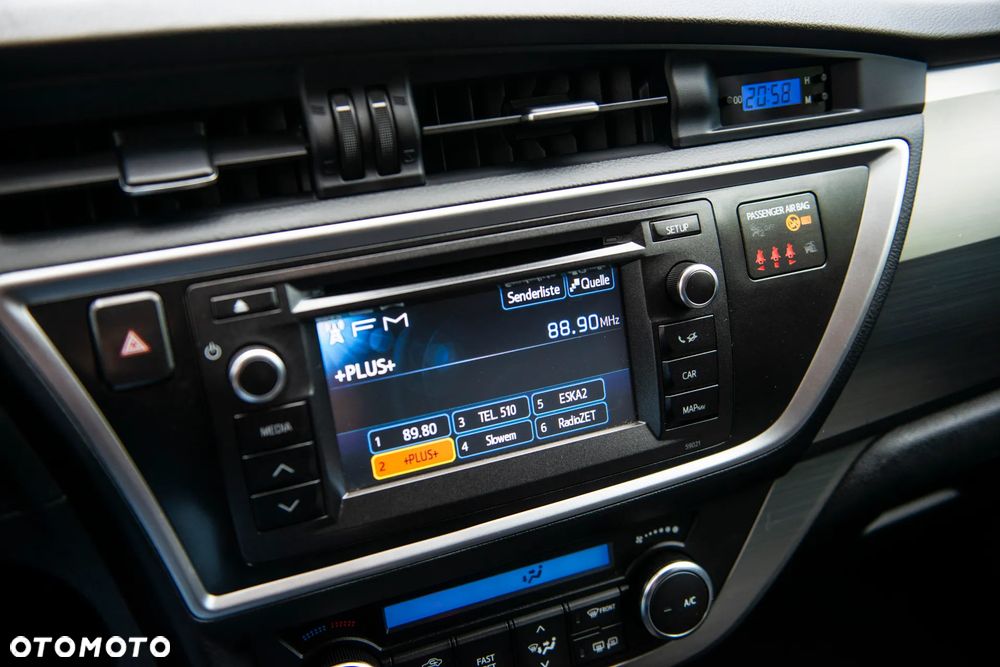 Toyota Auris 1.6 Edition - 29