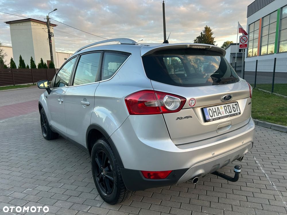 Ford Kuga 2.0 TDCi 2x4 Titanium - 3