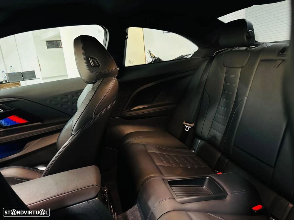 BMW M240i xDrive Auto - 41