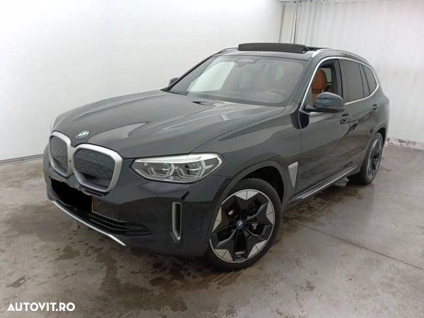BMW iX3 Standard