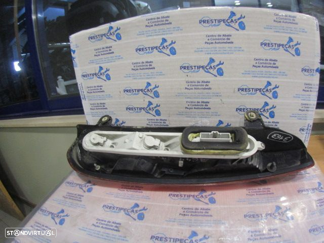 Farol Tras 8M5113405CC FORD FOCUS 2 SW FASE 2 2010 1.6TDCI 90CV 5P PRETO ESQ ORIGINAL - 2
