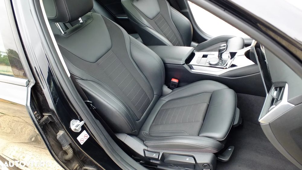 BMW Seria 3 320d Touring xDrive Aut. Edition Luxury Line Purity - 32