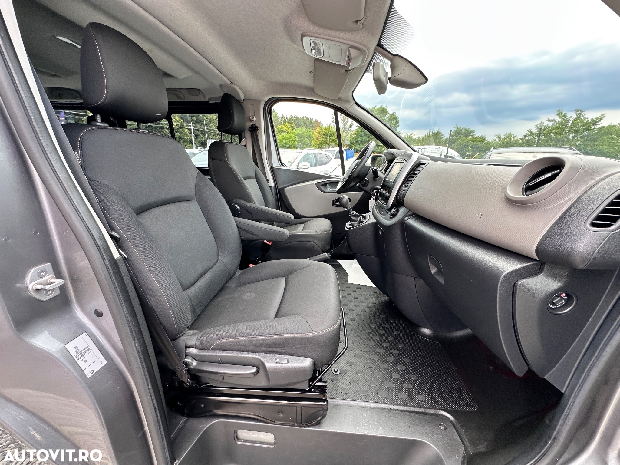 Renault Trafic ENERGY dCi 145 Grand Spaceclass - 19