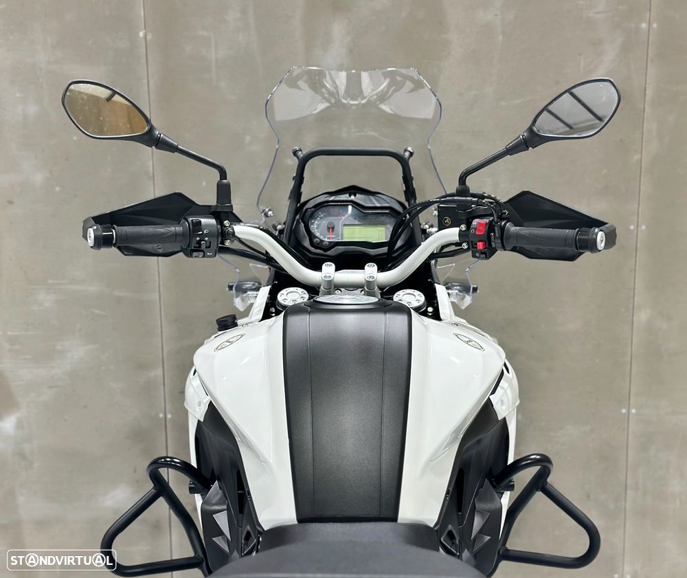 Benelli TRK 502 - 11