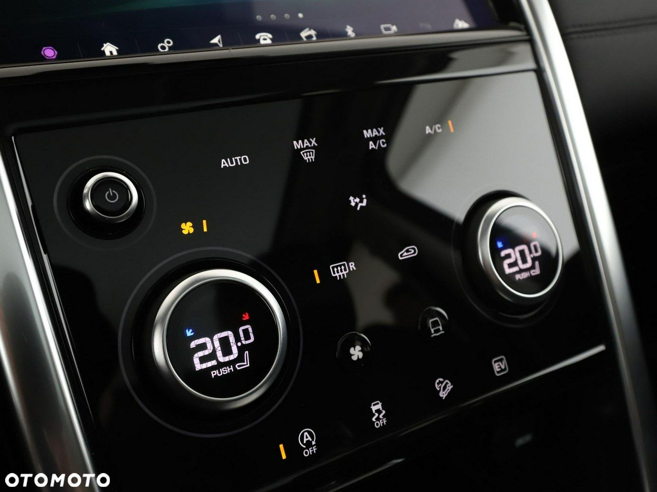 Land Rover Discovery Sport P300e - 26