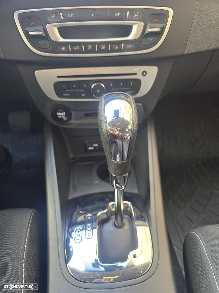 Renault Mégane Sport Tourer 1.5 dCi Limited EDC - 12