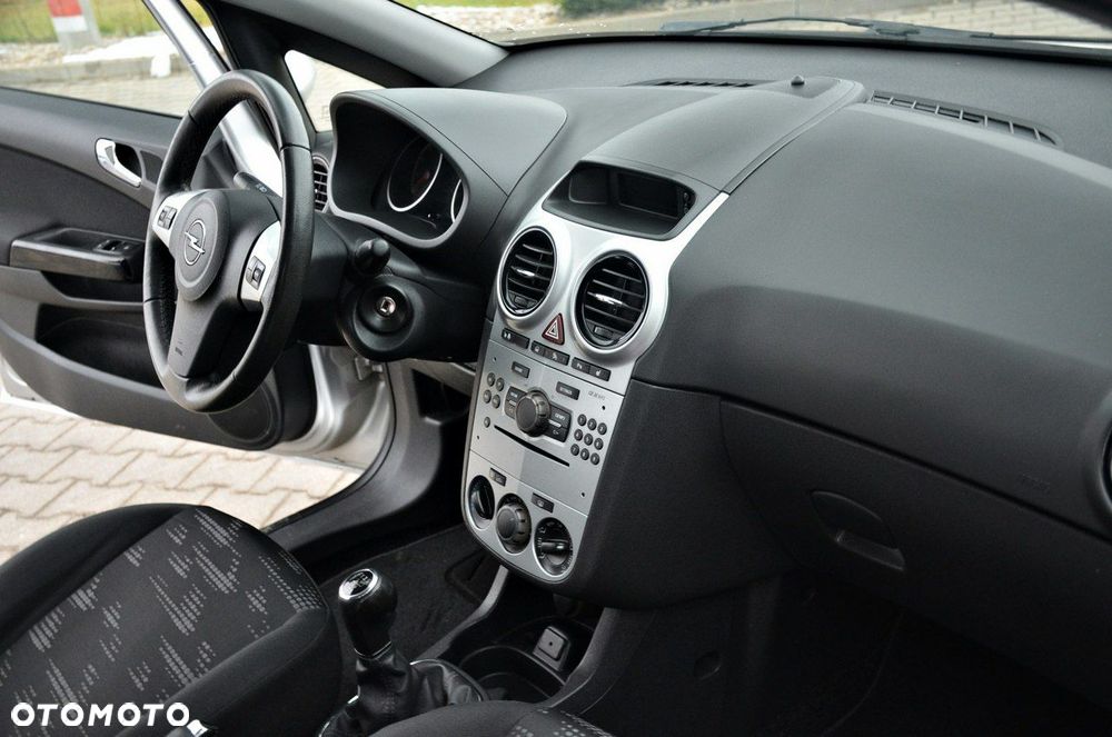 Opel Corsa - 19