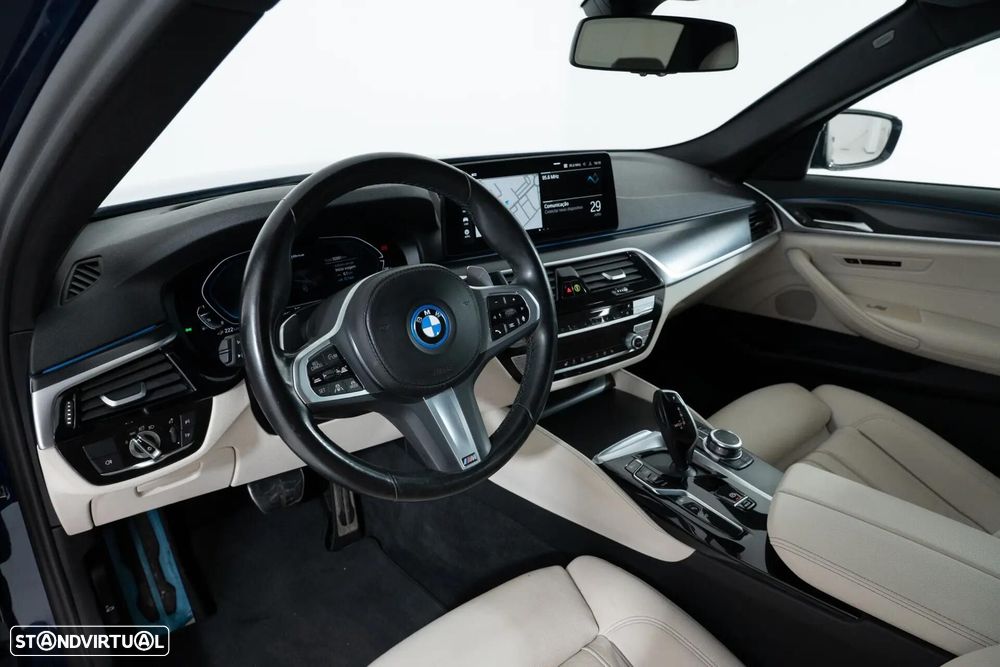 BMW 545 e xDrive Line Luxury - 35