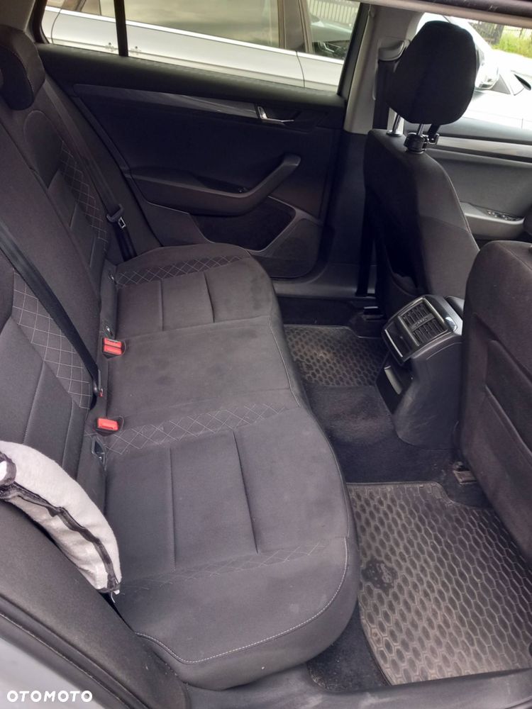 Skoda Superb 2.0 TDI Active - 6