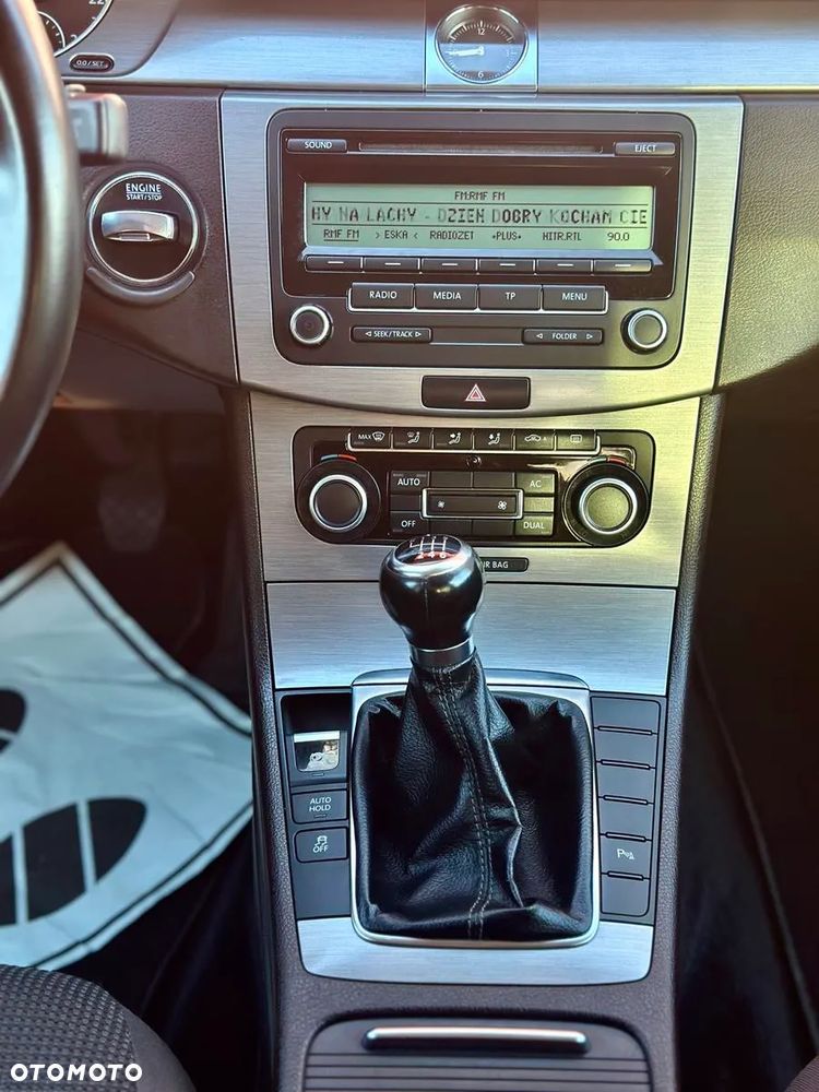 Volkswagen Passat 1.8 TSI BMT Highline - 19