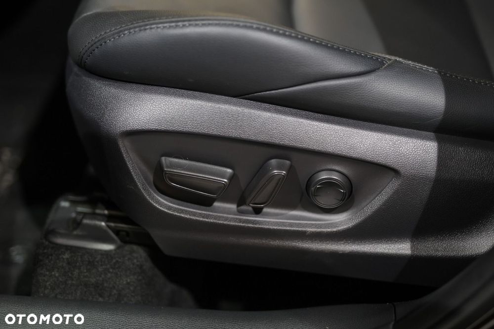 Toyota Corolla Cross - 29