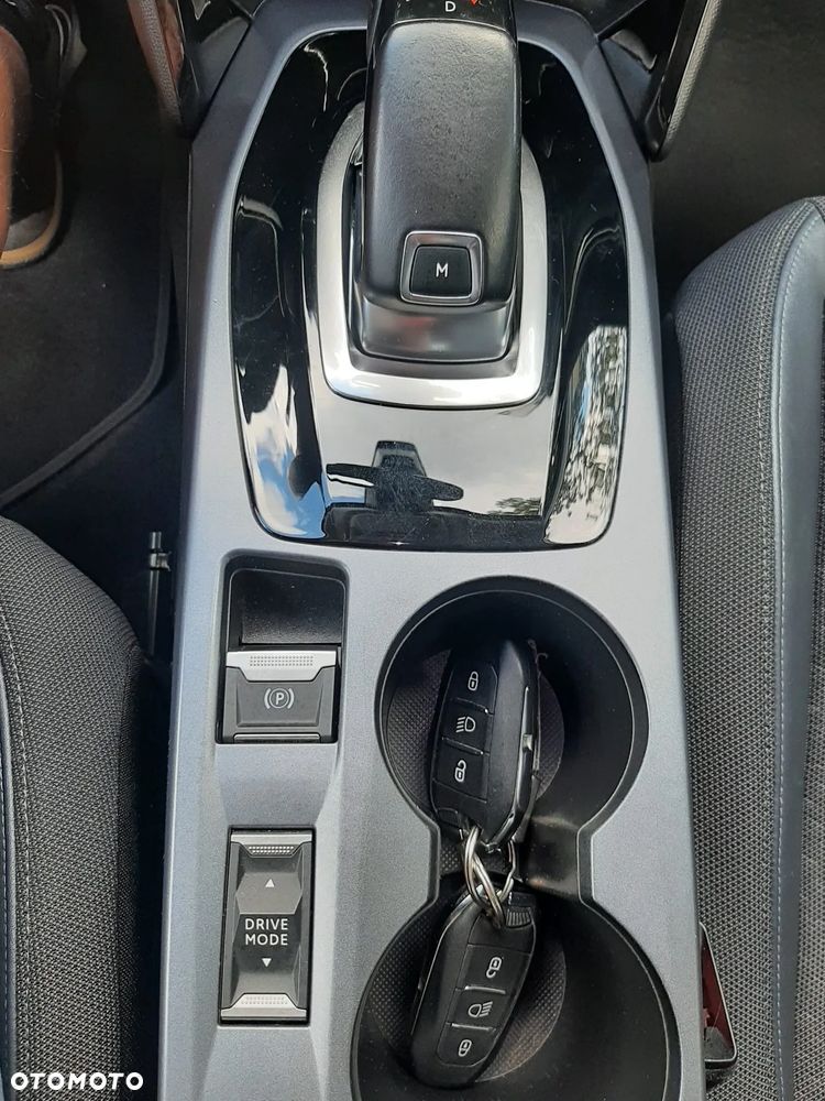 Peugeot 2008 1.5 BlueHDi Allure S&S EAT8 - 30