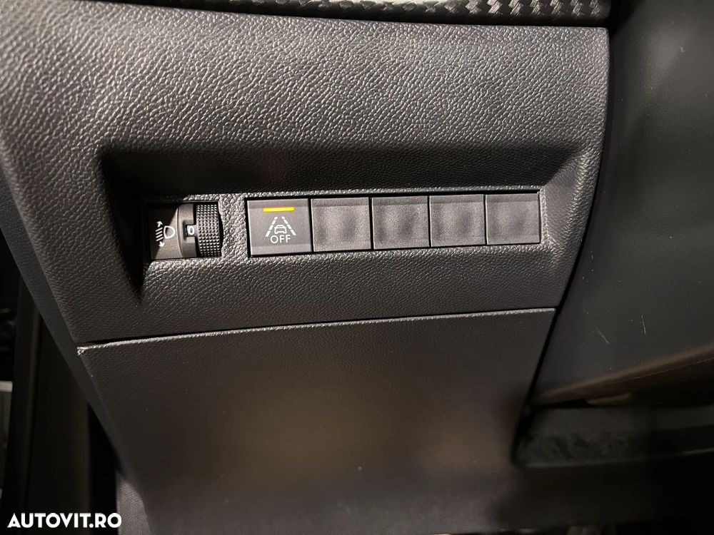 Peugeot 2008 PureTech 130 EAT8 Active - 25