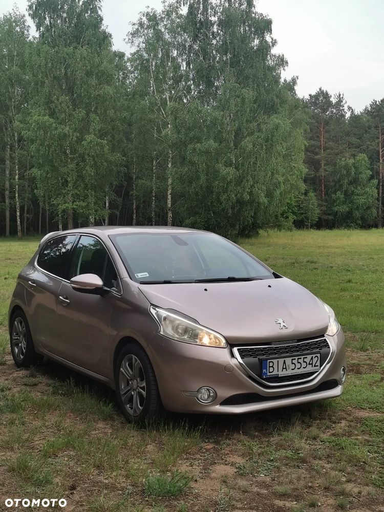 Peugeot 208 - 4