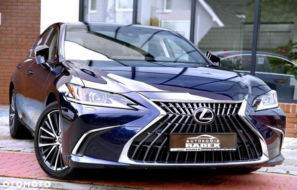 Lexus ES - 5