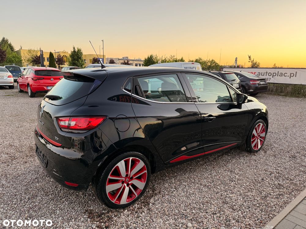 Renault Clio - 11