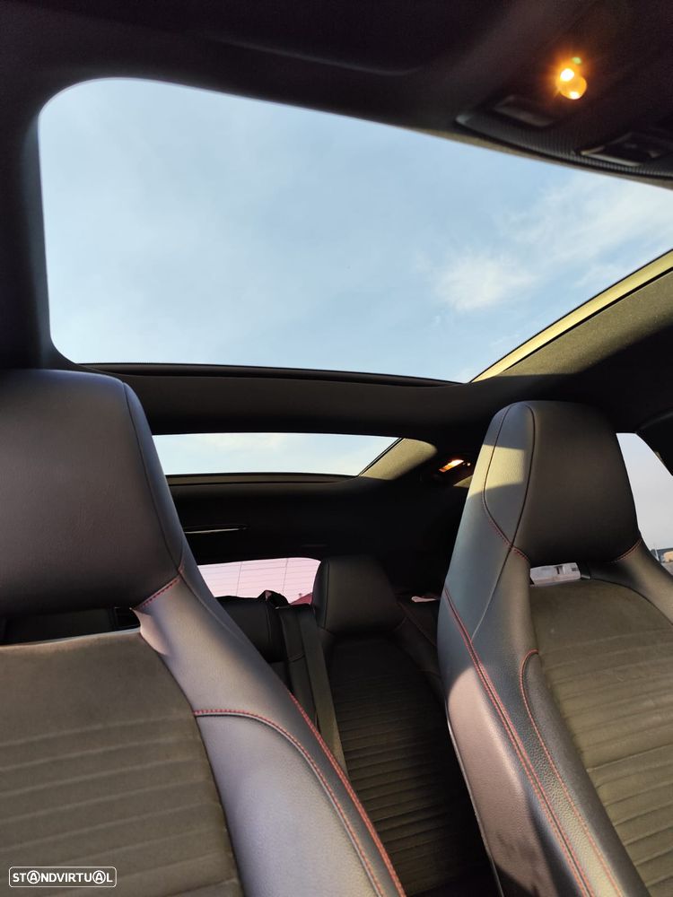 Mercedes-Benz GLA 180 d 7G-DCT AMG Line - 11