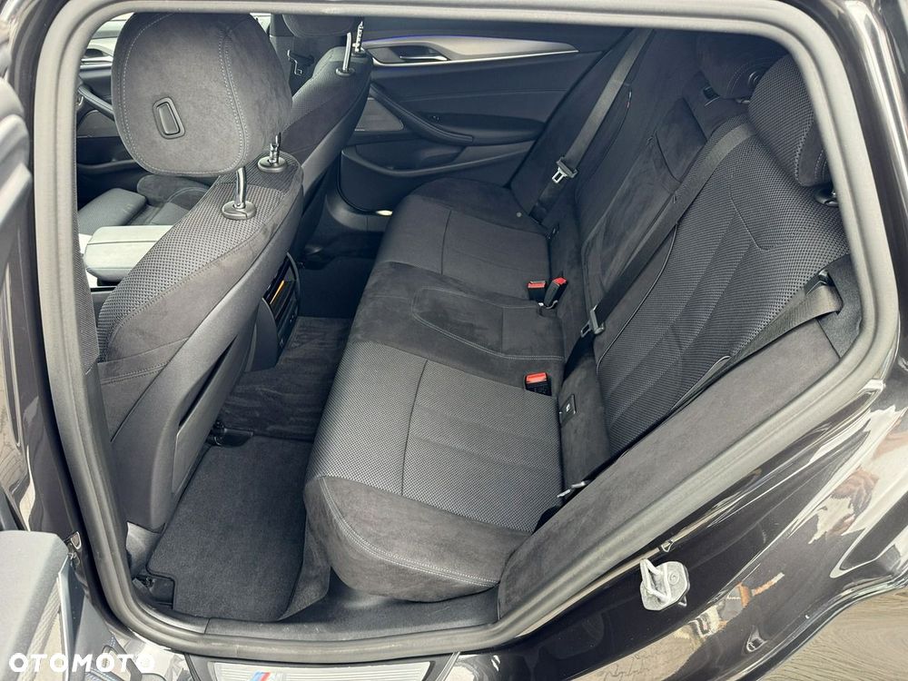 BMW Seria 5 520d M Sport Edition - 23