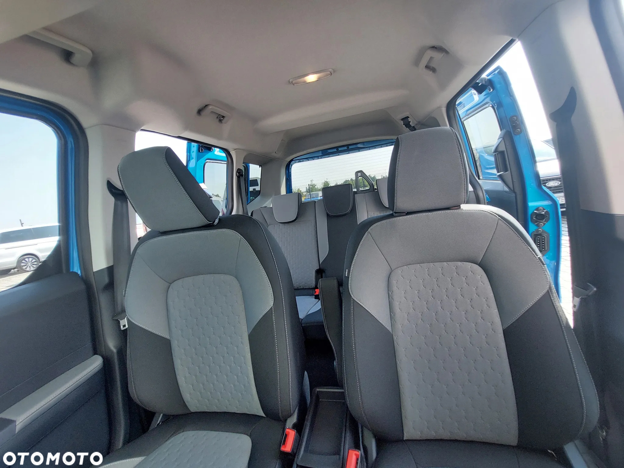 Ford Tourneo Courier 43kWh Titanium - 19
