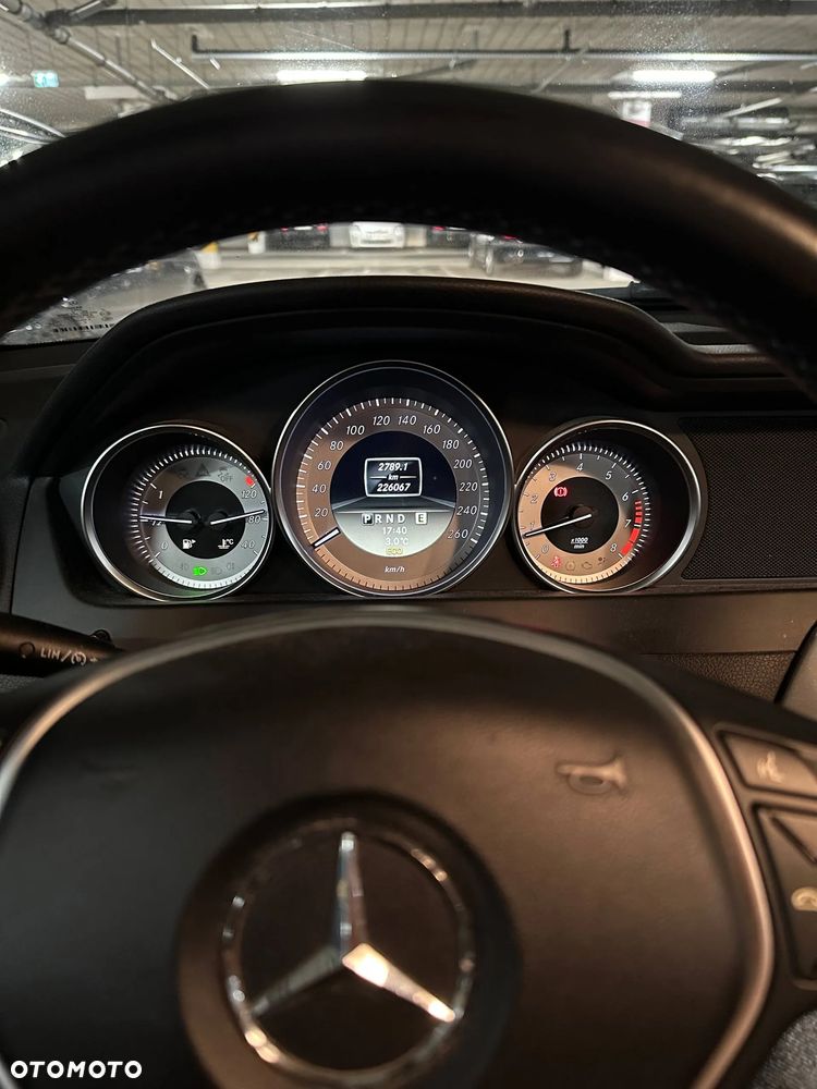 Mercedes-Benz Klasa C 180 CGI Automatik BlueEFFICIENCY Avantgarde - 9
