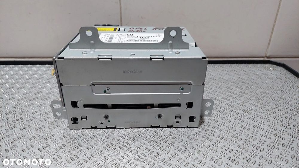 RADIO CD CZYTNIK PŁYT OPEL ASTRA IV 4 R2010 NR 13334053 - 1