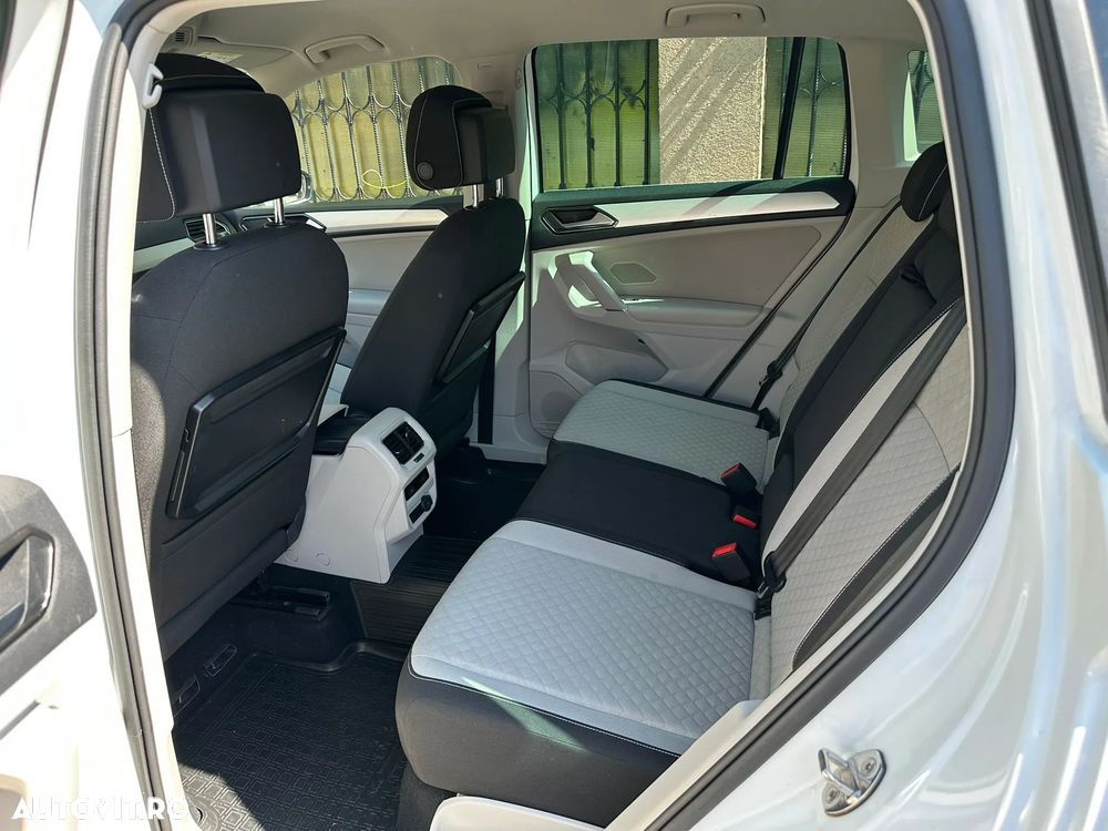 Volkswagen Tiguan - 10