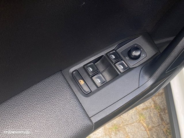 SEAT Arona 1.6 TDI Reference — fotografia 30