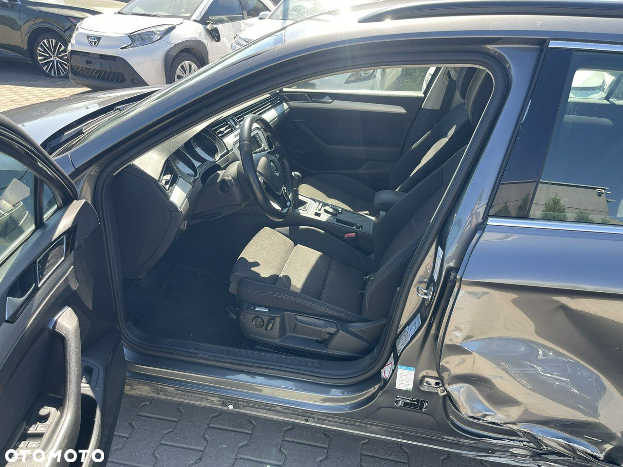 Volkswagen Passat Variant 2.0 TDI SCR BlueMotion Comfortline - 5