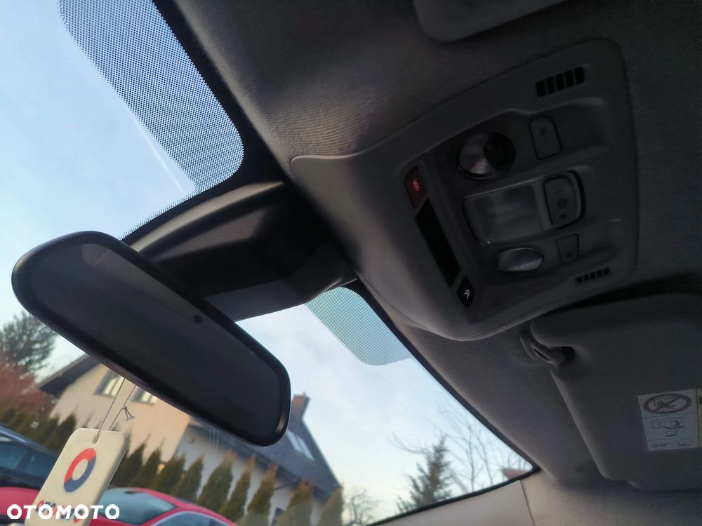 Citroën C3 1.2 PureTech Shine - 33